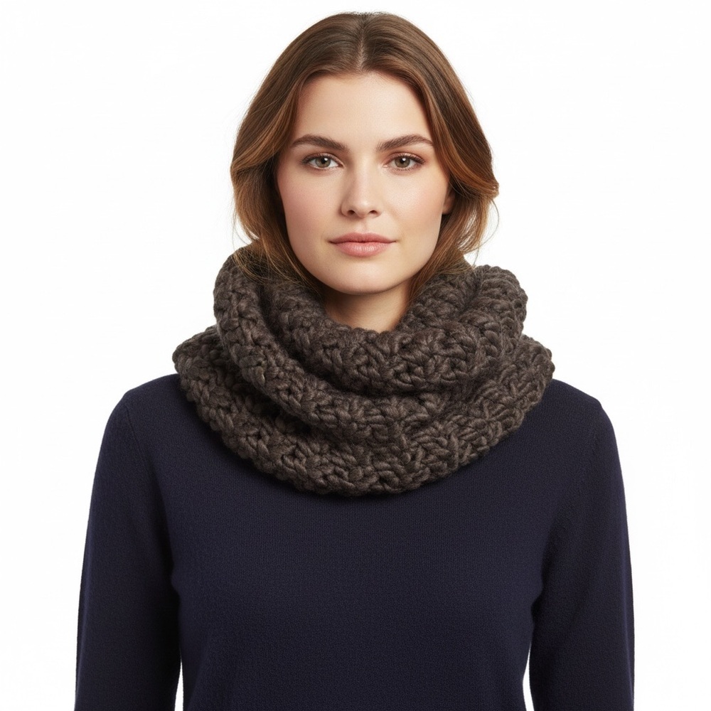 NWOT Mossimo Chunky Knit Infinity Scarf Charcoal